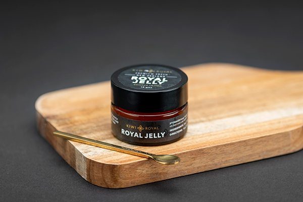 fresh new zealand royal jelly